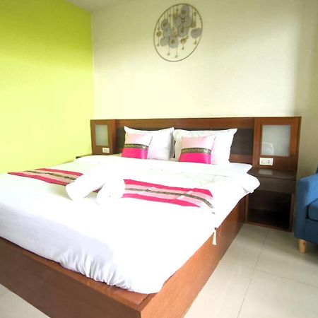Lucky Buako Hotel Patong Екстериор снимка