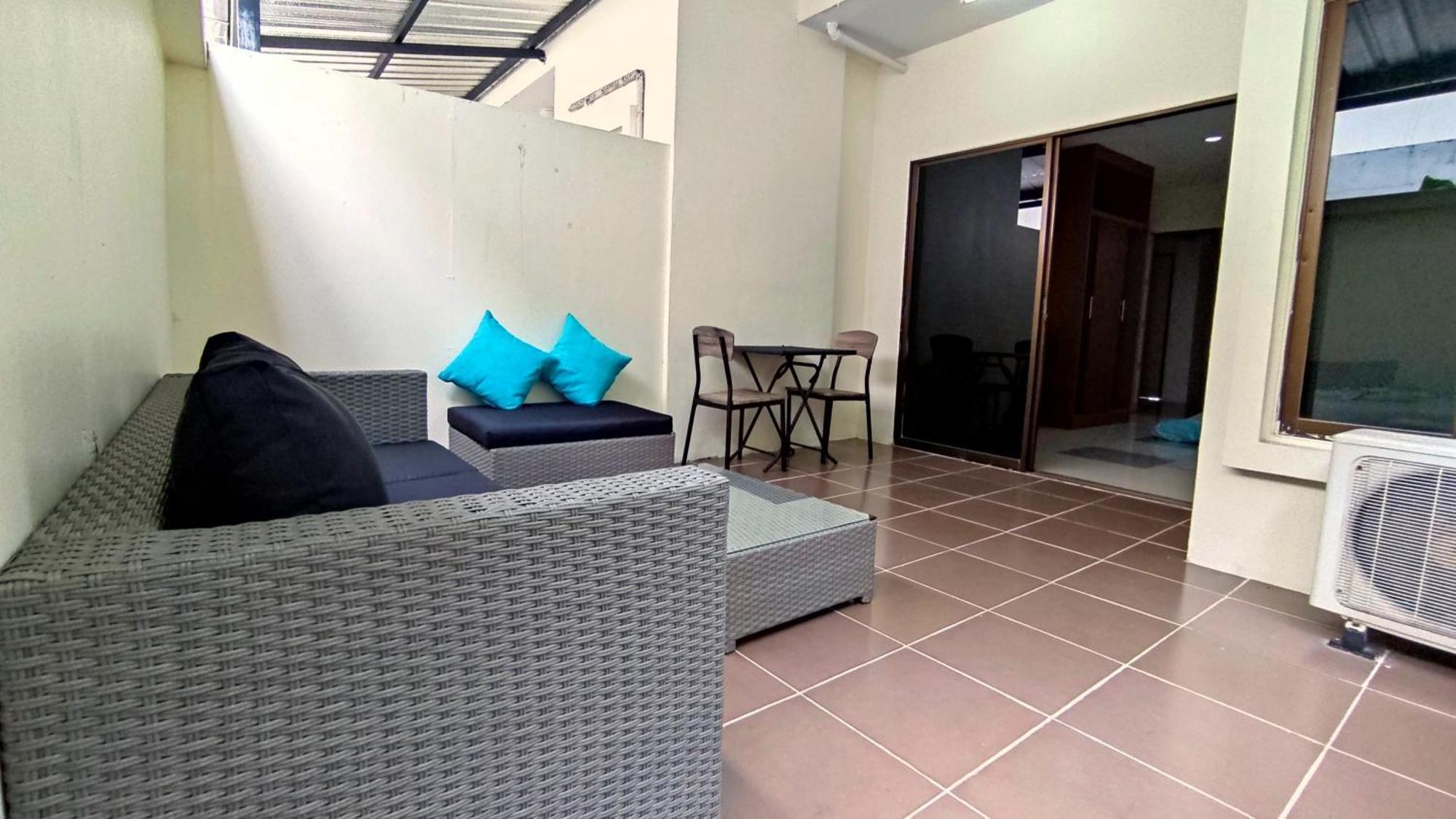Lucky Buako Hotel Patong Екстериор снимка