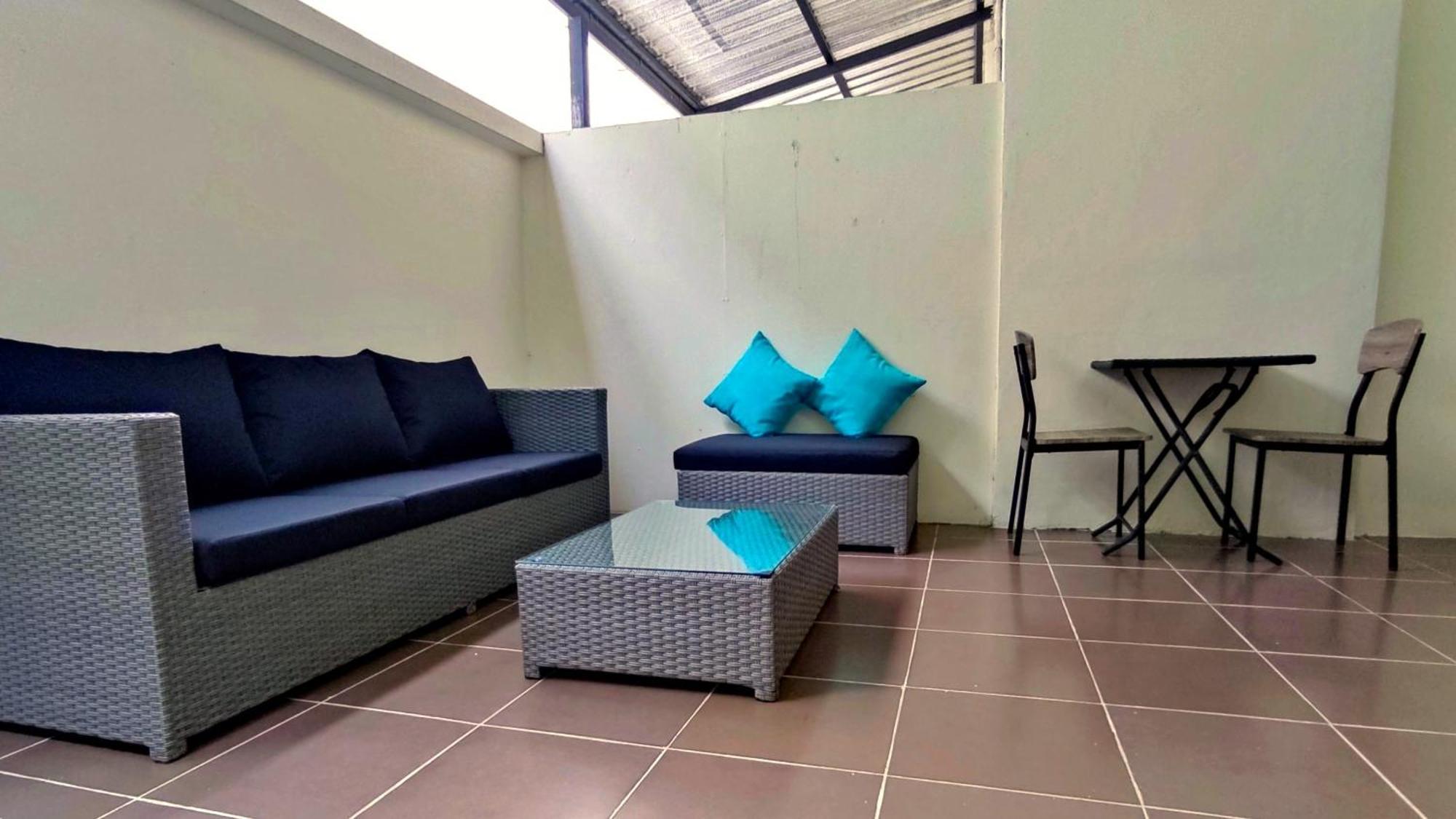 Lucky Buako Hotel Patong Екстериор снимка