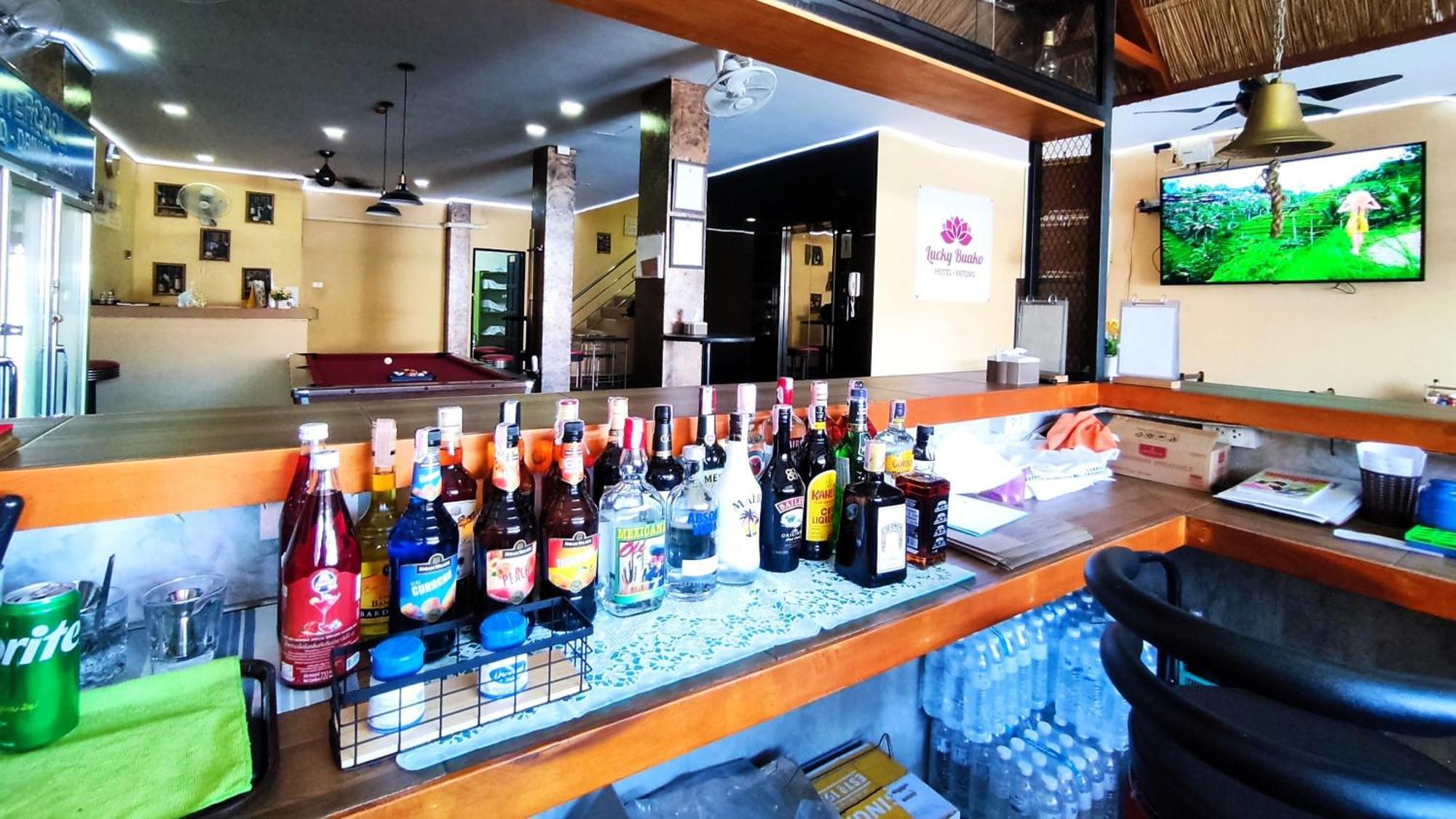 Lucky Buako Hotel Patong Екстериор снимка