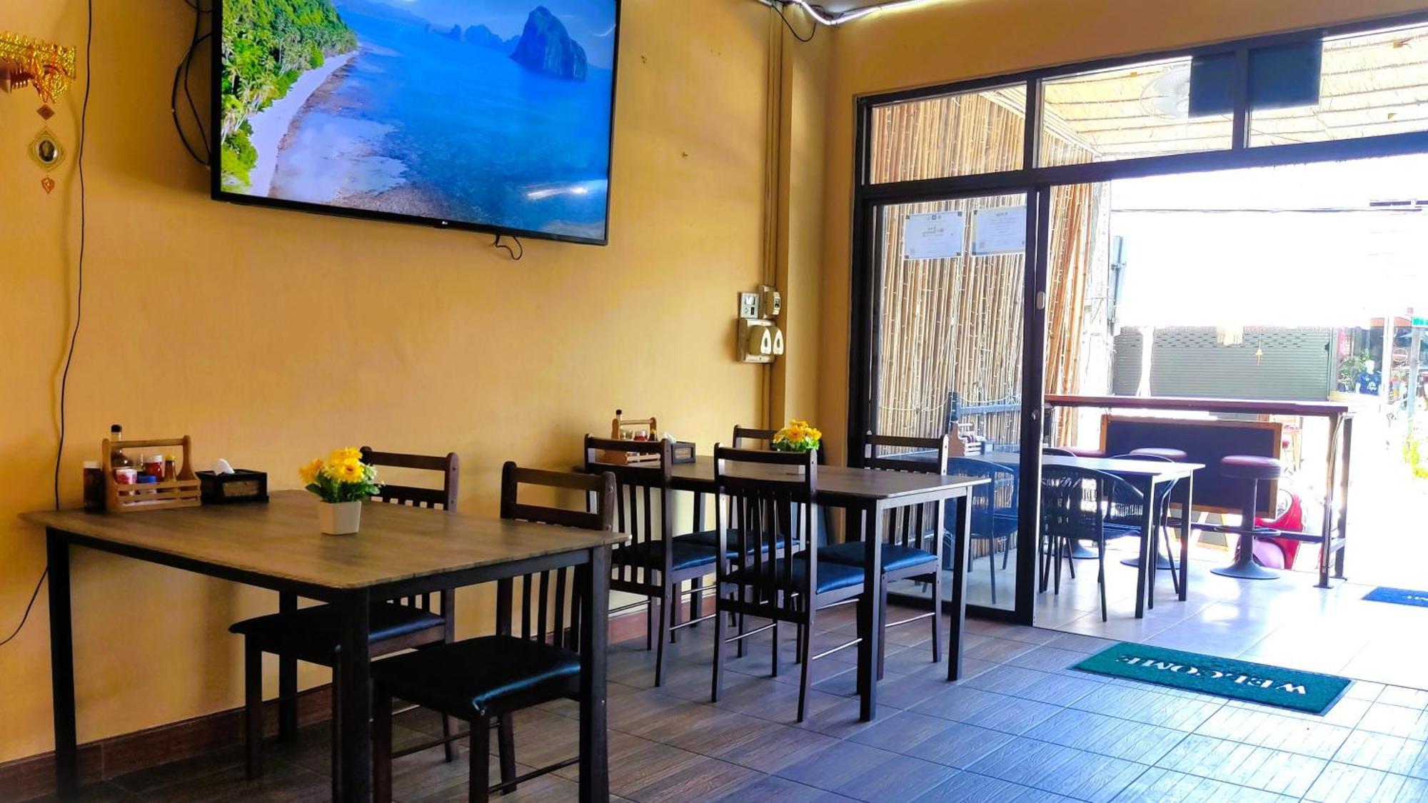 Lucky Buako Hotel Patong Екстериор снимка