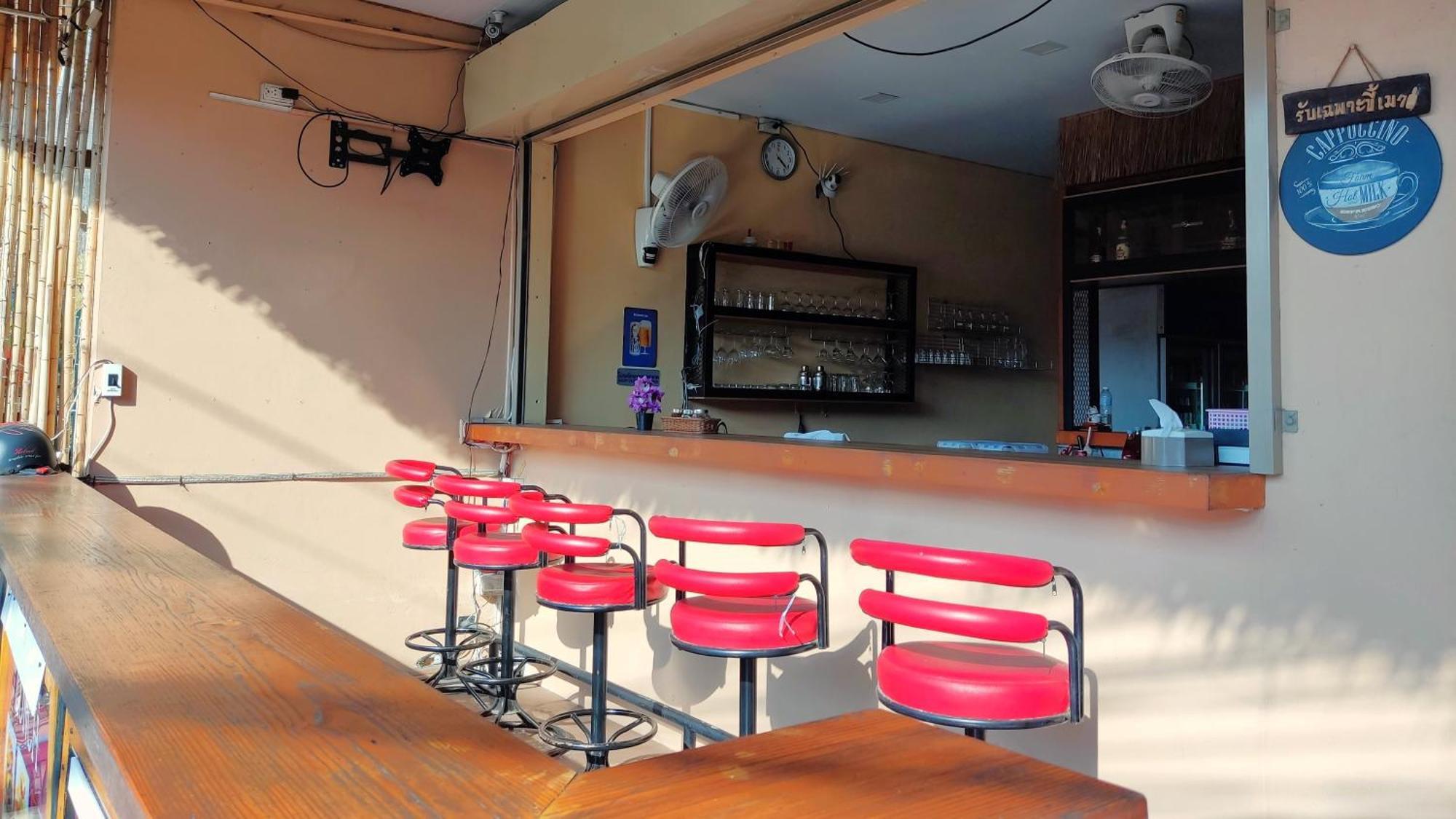 Lucky Buako Hotel Patong Екстериор снимка