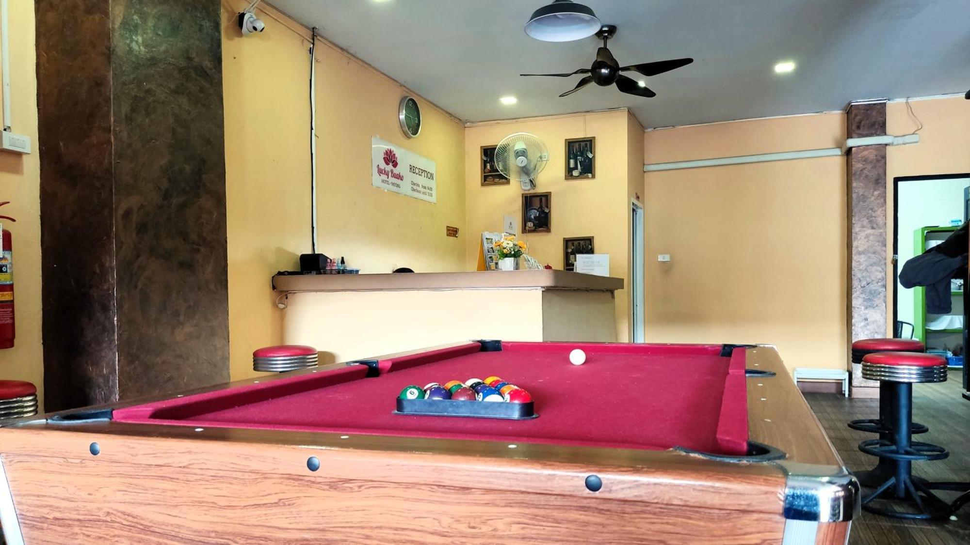 Lucky Buako Hotel Patong Екстериор снимка