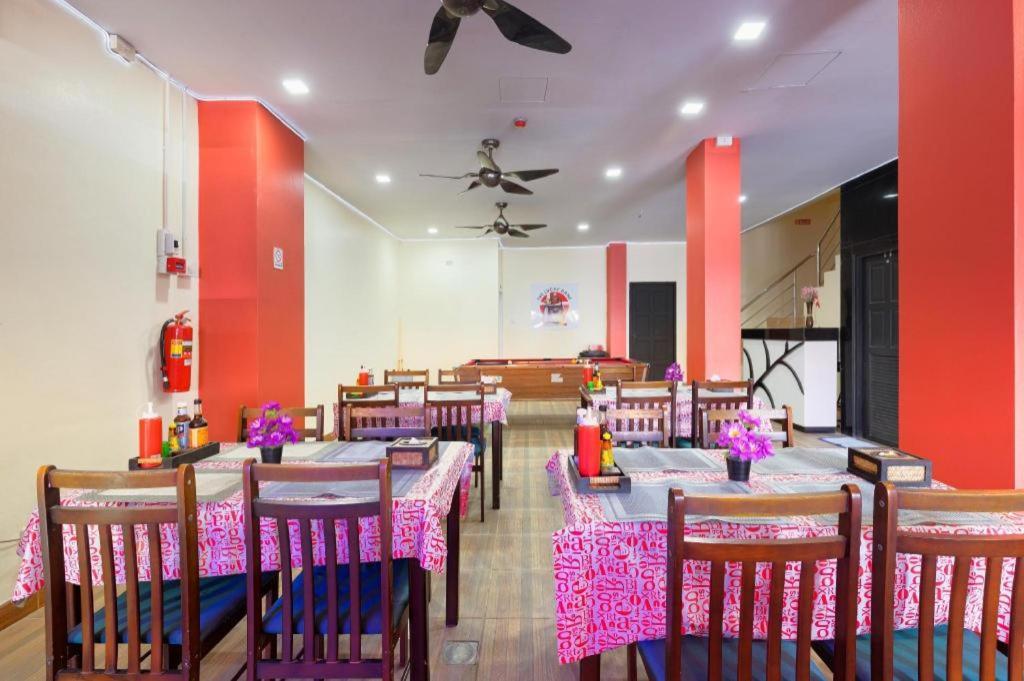 Lucky Buako Hotel Patong Екстериор снимка