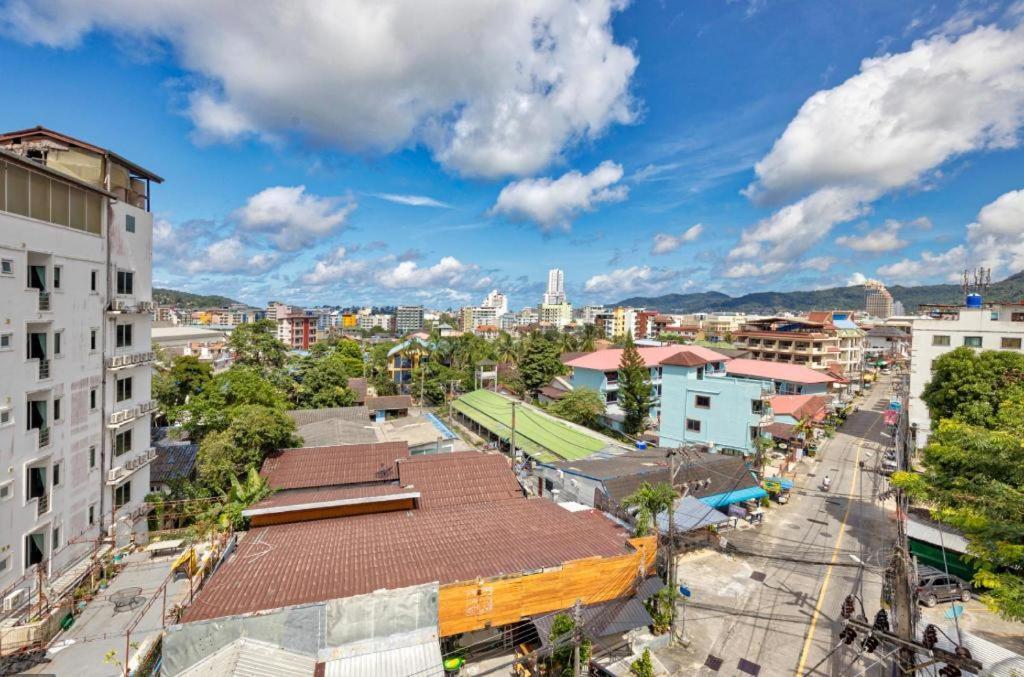 Lucky Buako Hotel Patong Екстериор снимка